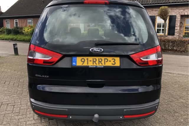 Ford Galaxy (2011) thumbnail 6