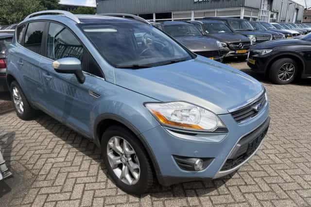 Ford Kuga (2010) thumbnail 5