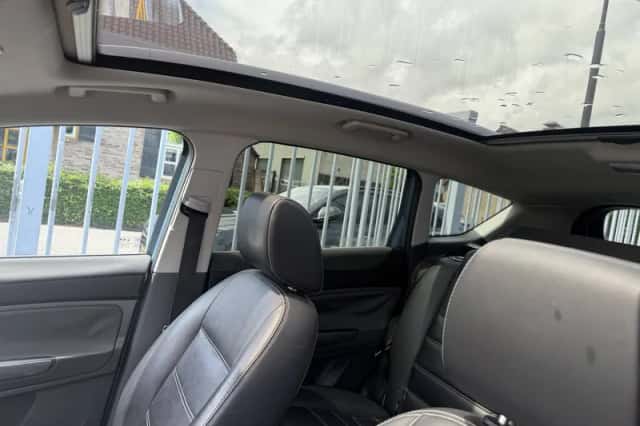 Ford Kuga (2010) thumbnail 6