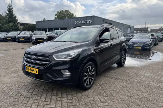Ford Kuga (2018) thumbnail 2