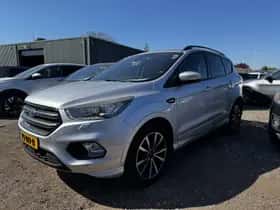 Ford Kuga (2017) thumbnail 2