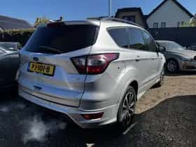 Ford Kuga (2017) thumbnail 5