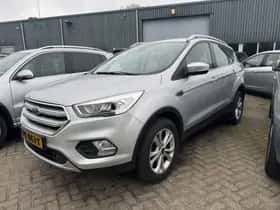 Ford Kuga (2017) thumbnail 2