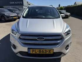 Ford Kuga (2017) thumbnail 4