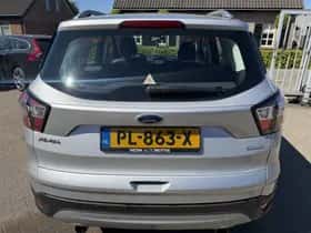 Ford Kuga (2017) thumbnail 5