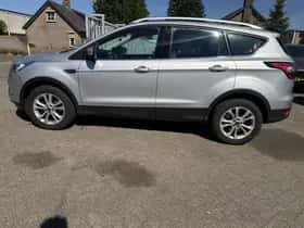 Ford Kuga (2017) thumbnail 8