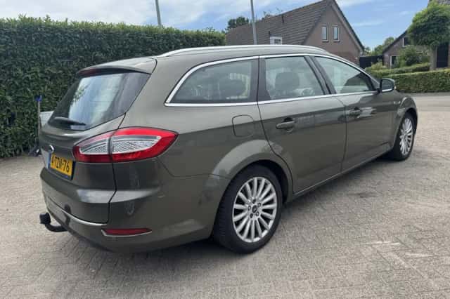 Ford Mondeo (2014) thumbnail 4