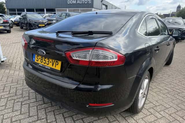 Ford Mondeo (2011) thumbnail 3