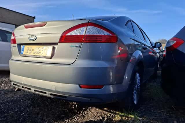 Ford Mondeo (2009) thumbnail 3