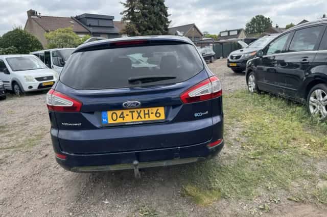 Ford Mondeo (2012) thumbnail 3