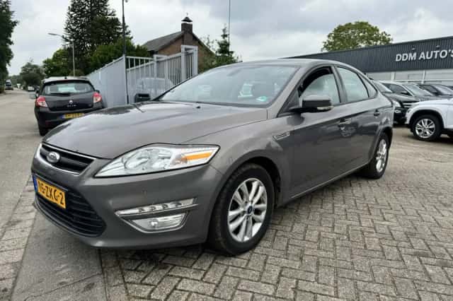 Ford Mondeo (2013) thumbnail 3