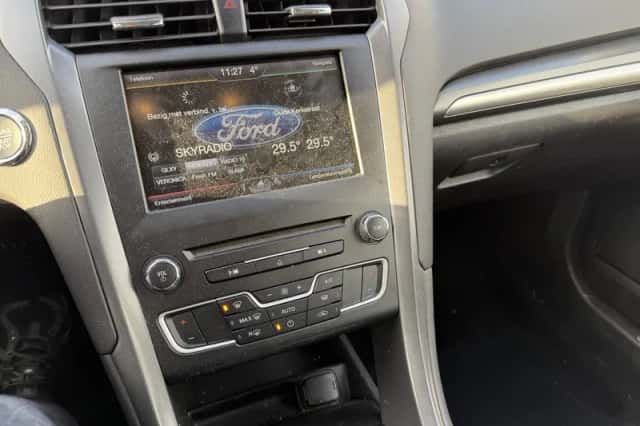 Ford Mondeo (2015) thumbnail 6