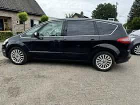 Ford S-Max (2011) thumbnail 3
