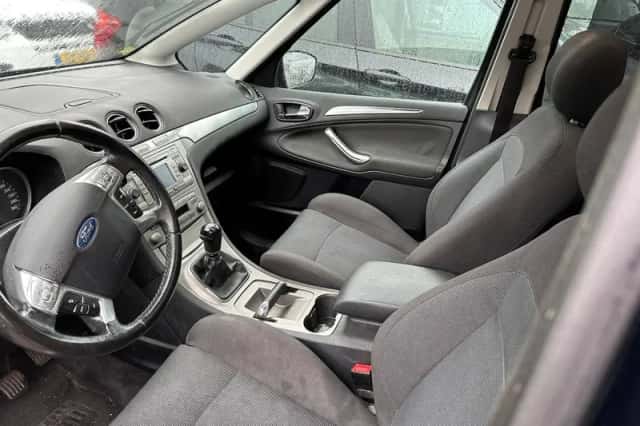 Ford S-Max (2007) thumbnail 3