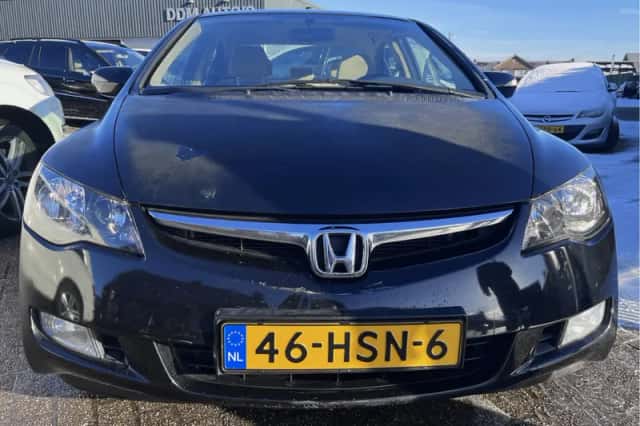 Honda Civic (2009) thumbnail 3