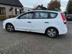 Hyundai i30 (2010) thumbnail 4