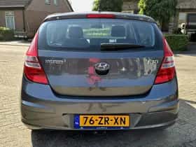 Hyundai i30 (2008) thumbnail 5