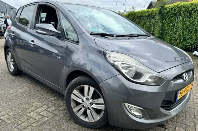 Hyundai ix20 (2011) thumbnail 2