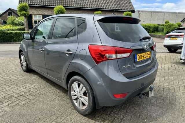 Hyundai ix20 (2011) thumbnail 4