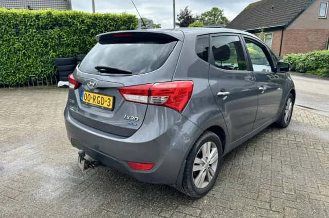 Hyundai ix20 (2011) thumbnail 6