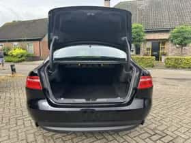 Jaguar XE (2016) thumbnail 3