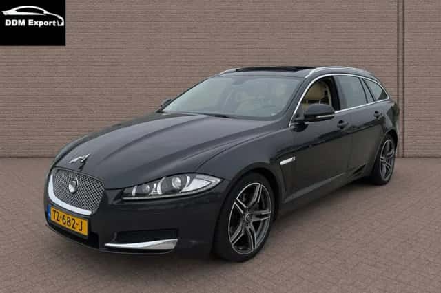 Jaguar XF (2013) thumbnail 1