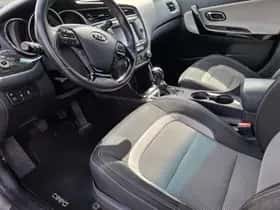 Kia Cee'd (2016) thumbnail 10