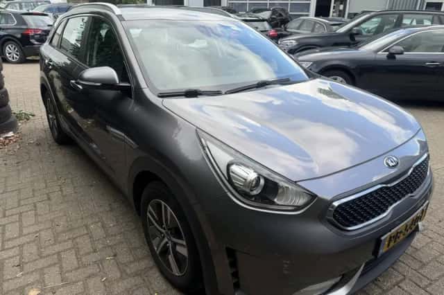 Kia Niro (2017) thumbnail 3