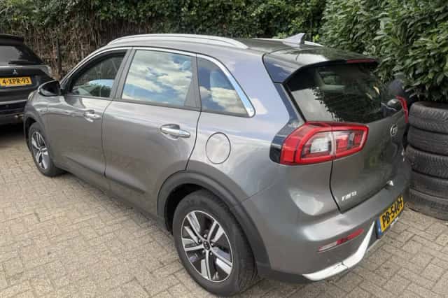 Kia Niro (2017) thumbnail 5