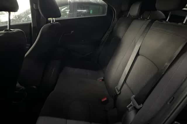 Kia Rio (2012) thumbnail 6