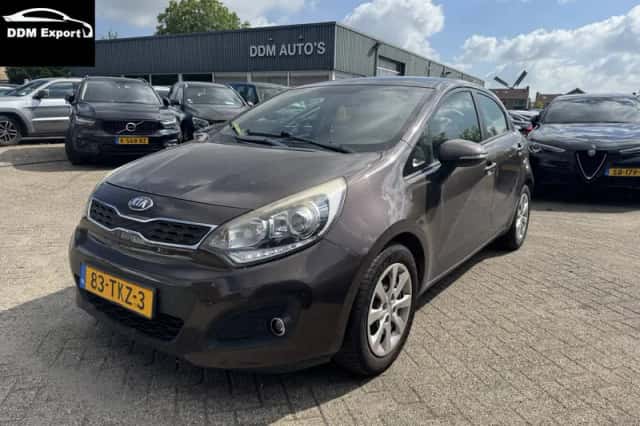 Kia Rio (2012) thumbnail 1