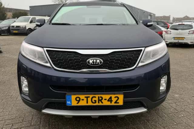 Kia Sorento (2014) thumbnail 2