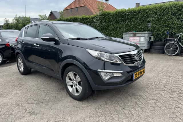 Kia Sportage (2011) thumbnail 3