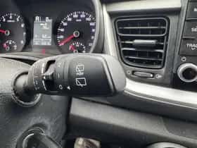 Kia Stonic (2019) thumbnail 13