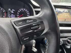 Kia Stonic (2019) thumbnail 16