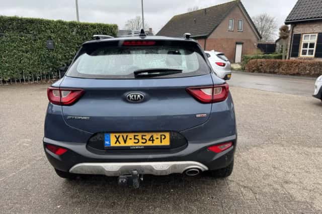 Kia Stonic (2019) thumbnail 4