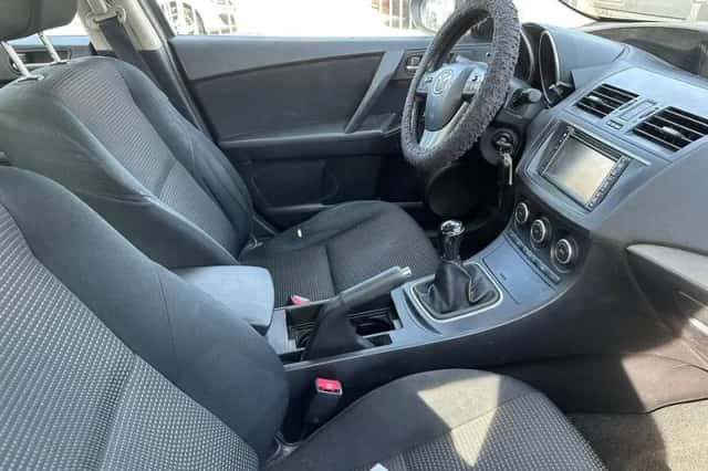 Mazda 3 (2012) thumbnail 5
