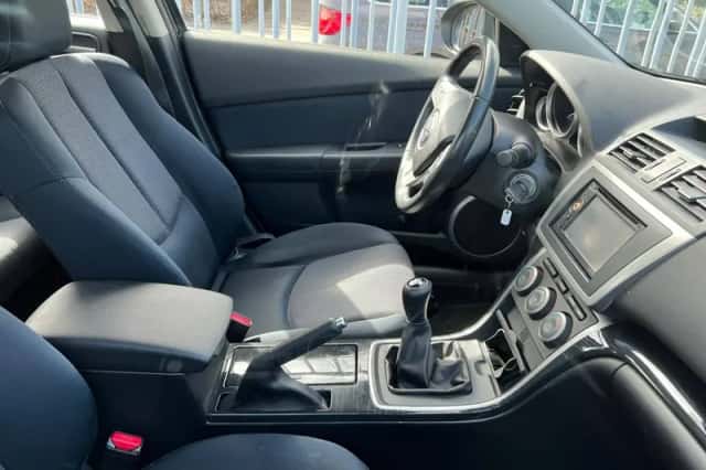 Mazda 6 (2010) thumbnail 5