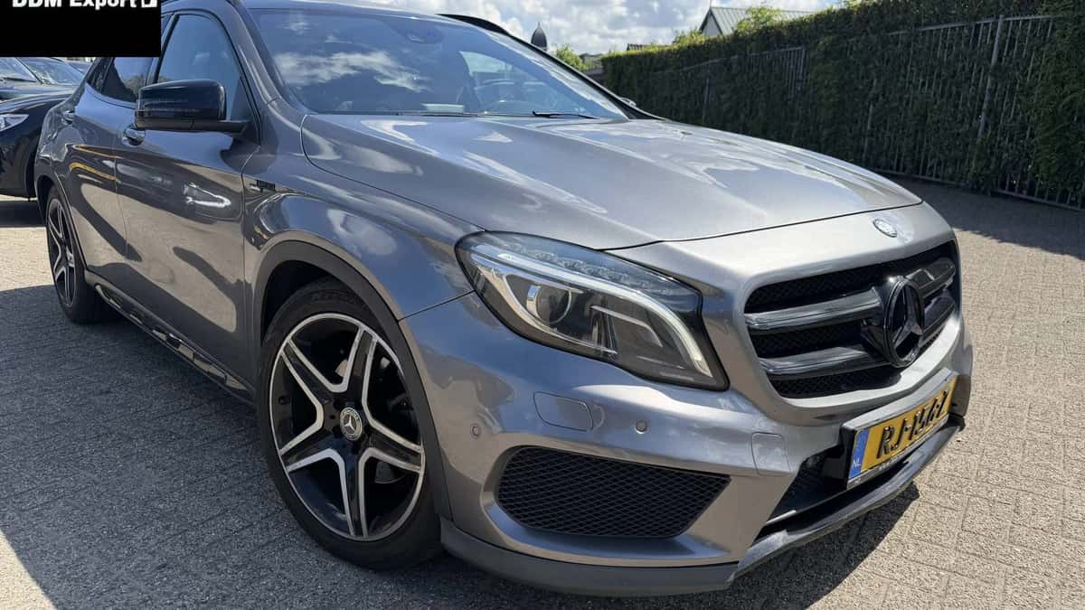 Mercedes-Benz GLA (2014) — foto 1