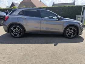 Mercedes-Benz GLA (2014) thumbnail 3