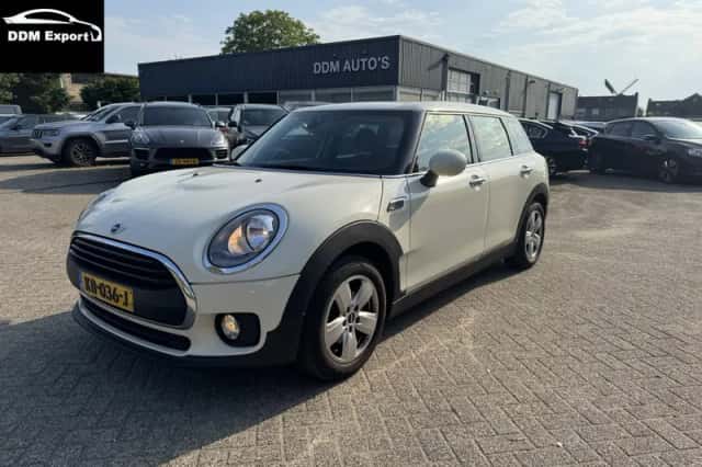 MINI Clubman (2016) thumbnail 1