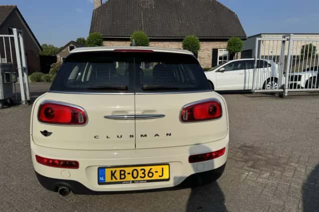 MINI Clubman (2016) thumbnail 5