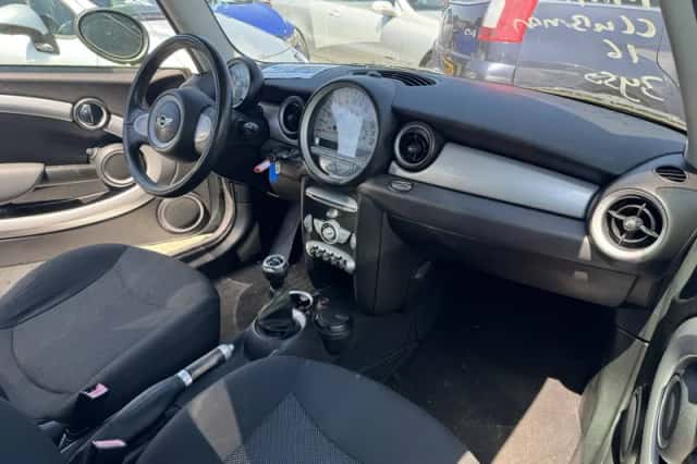 MINI Clubman (2008) thumbnail 6