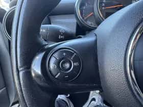 MINI Cooper (2015) thumbnail 17
