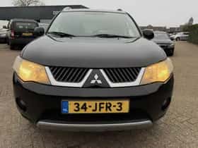 Mitsubishi Outlander (2009) thumbnail 2