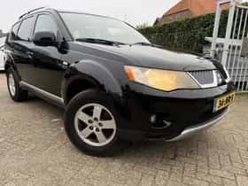 Mitsubishi Outlander (2009) thumbnail 3