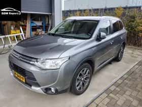 Mitsubishi Outlander (2015)