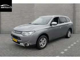 Mitsubishi Outlander (2015)