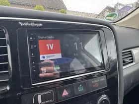 Mitsubishi Outlander (2013) thumbnail 16