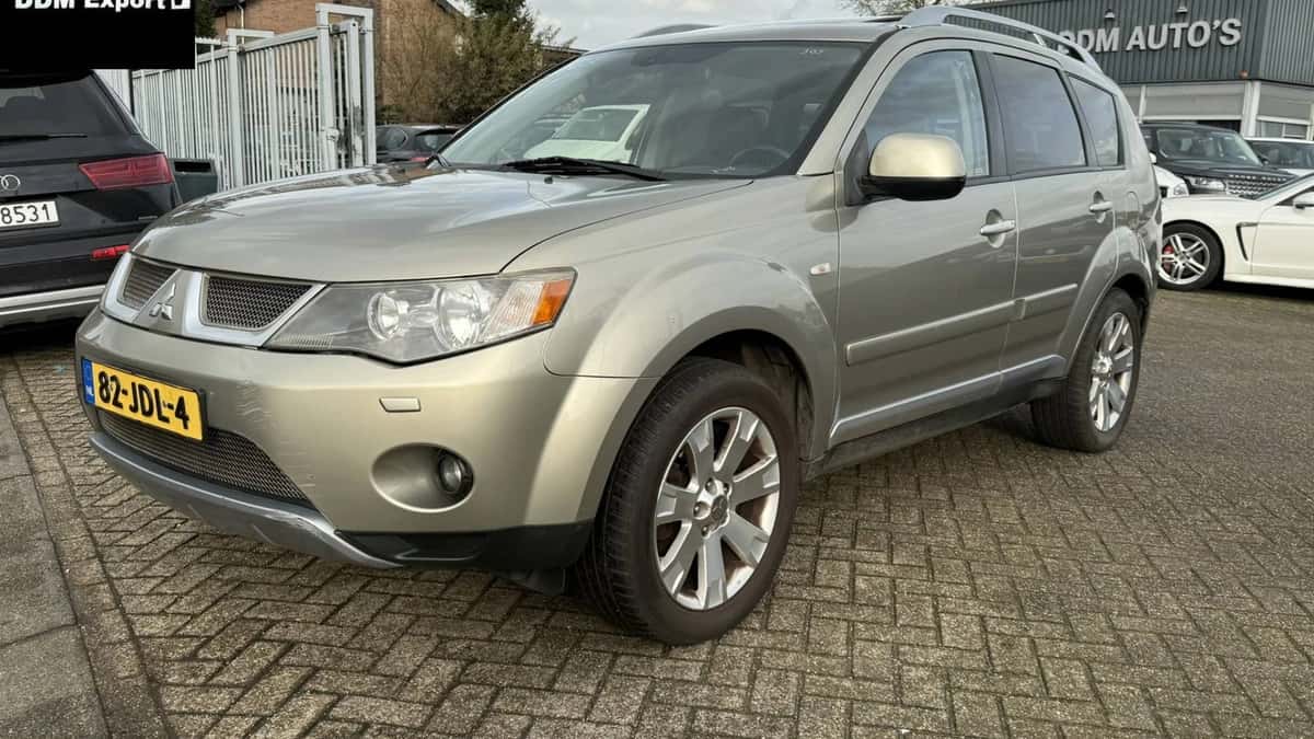 Mitsubishi Outlander (2009) — foto 1